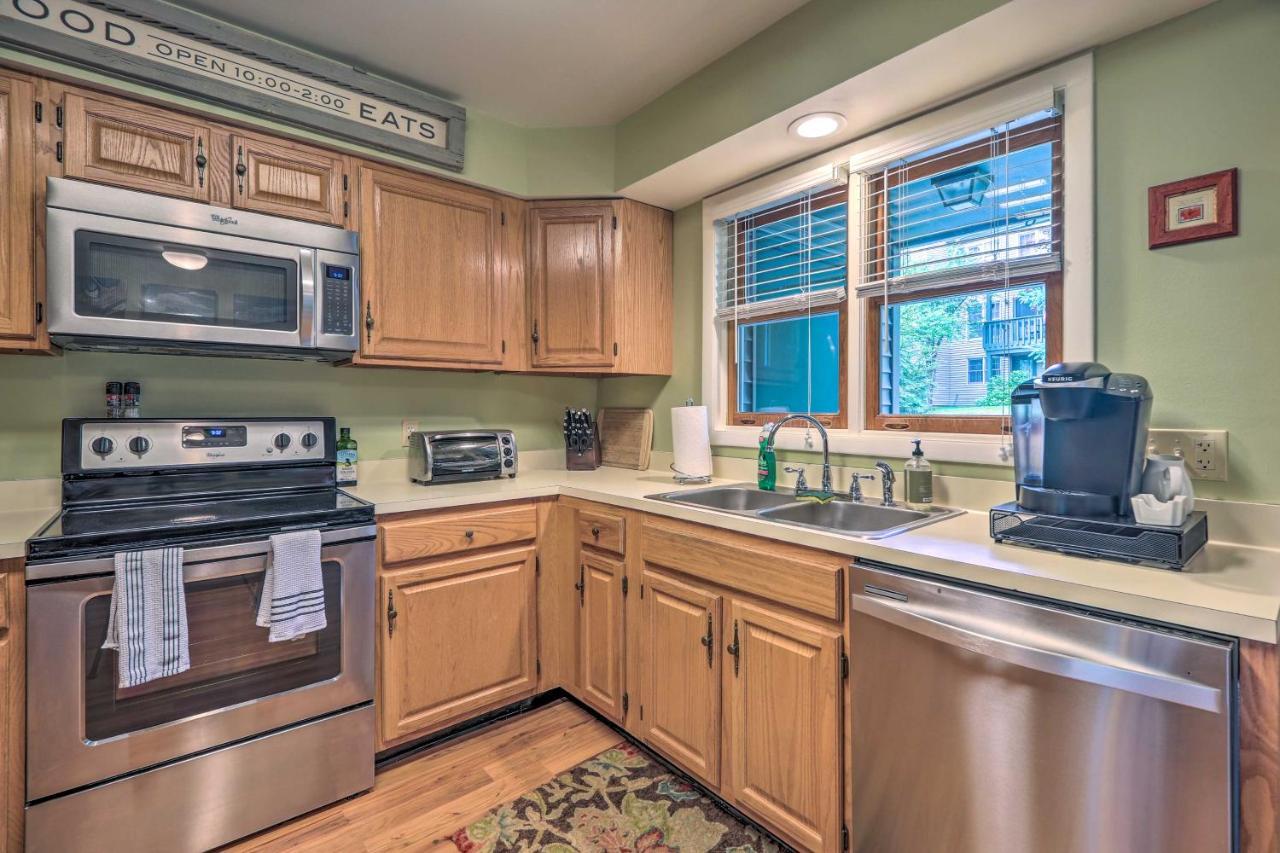 Lake Placid Gem With Patio And Views Less Than 1 Mi To Beach! ภายนอก รูปภาพ